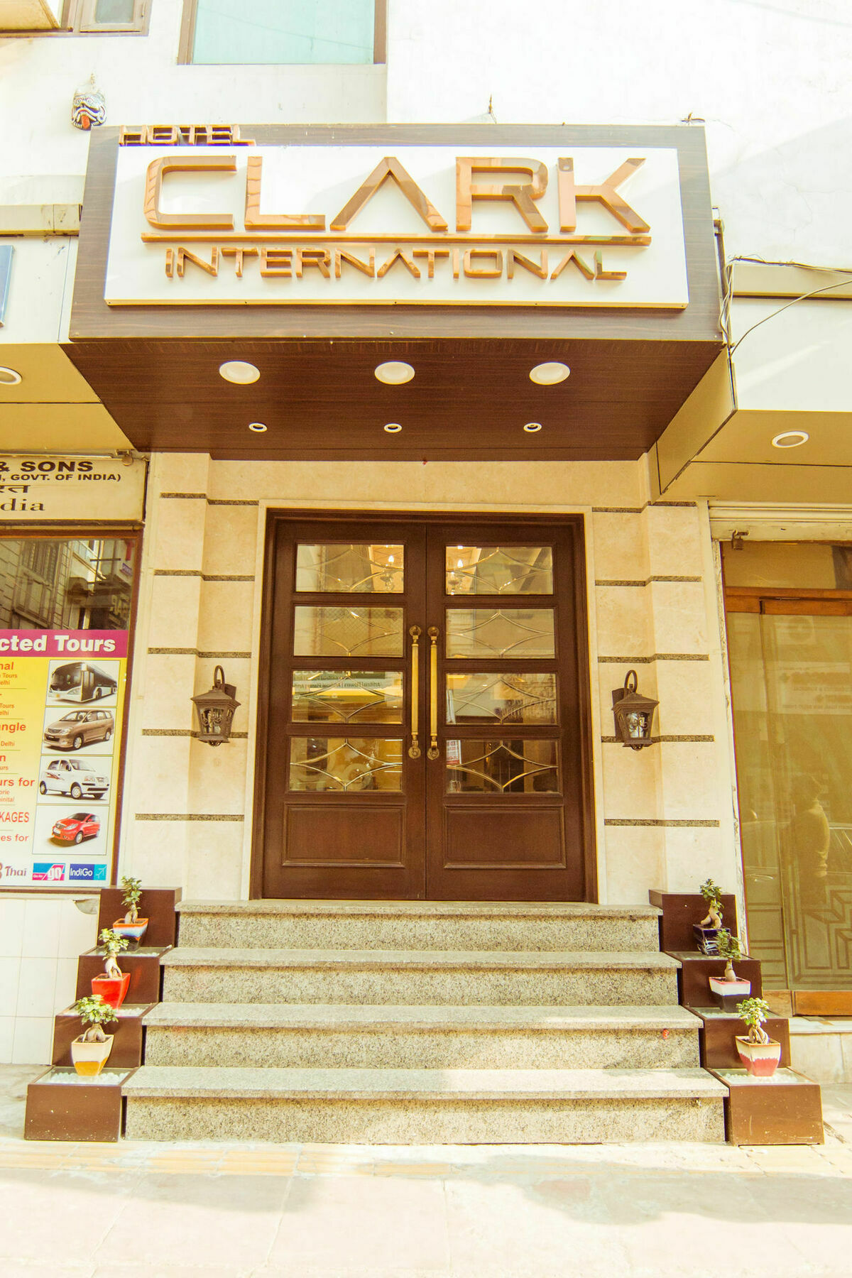 Clark International Hotell Delhi  Exteriör bild